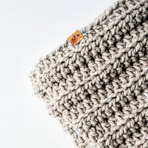 Crochet Pattern: Ribbed Infinity Scarf