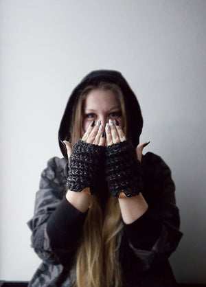 Crochet Pattern: Hella Chunky Handwarmers
