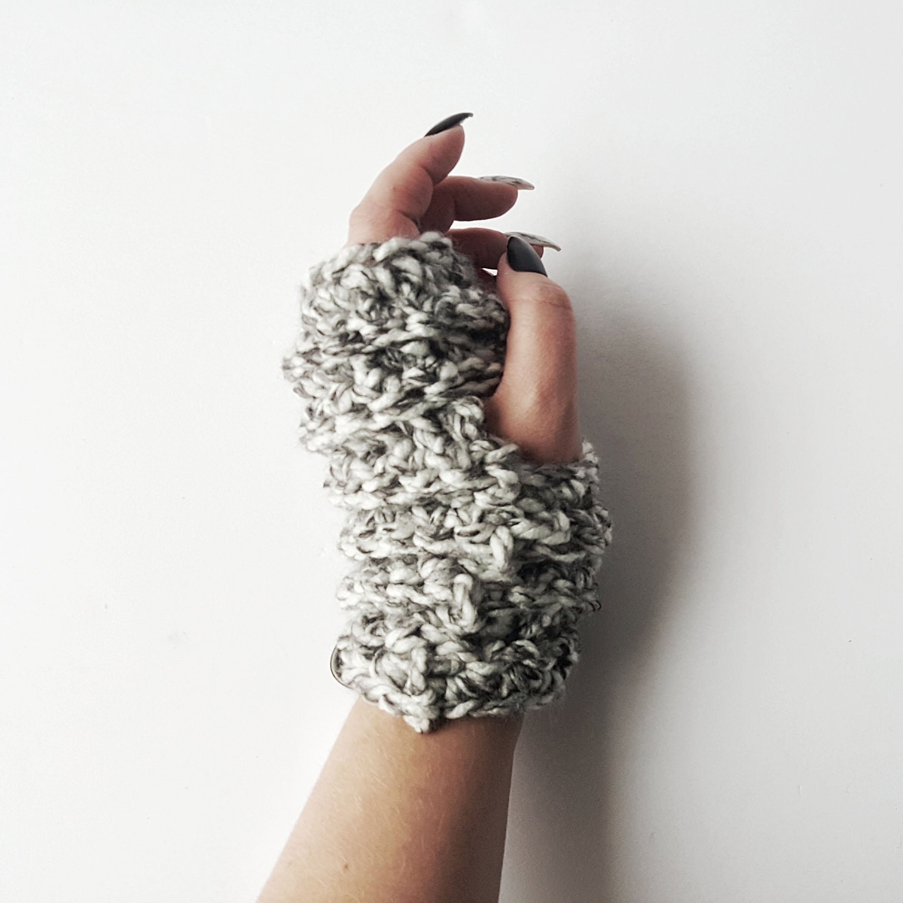 Crochet Pattern: Hella Chunky Handwarmers