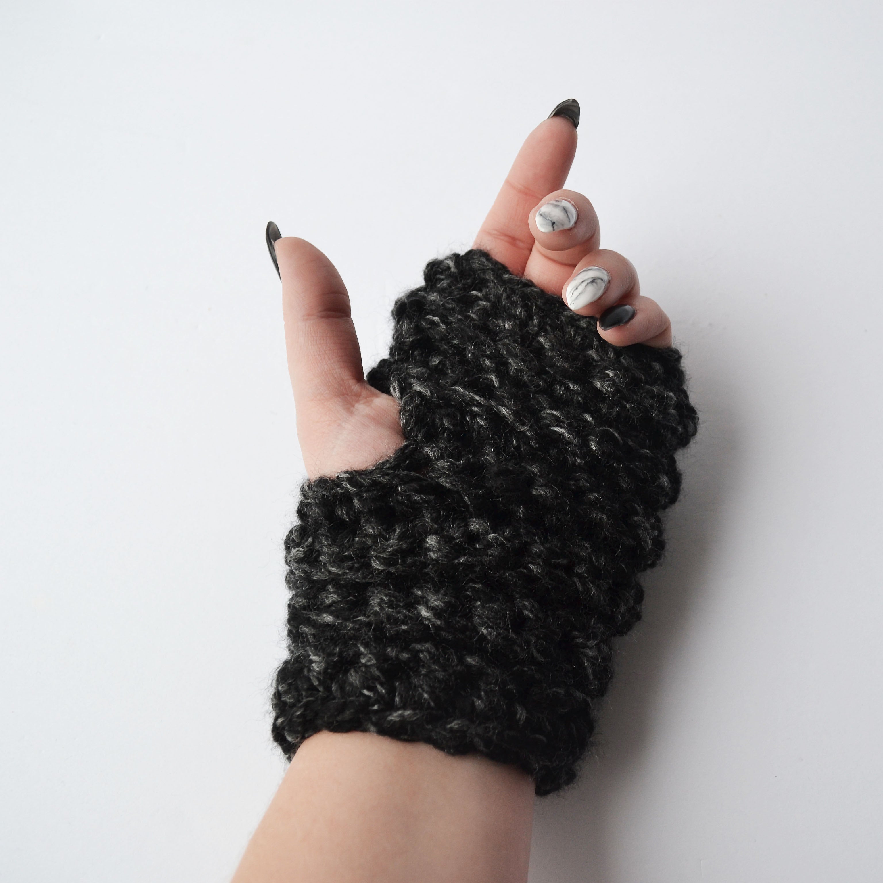 Crochet Pattern: Hella Chunky Handwarmers